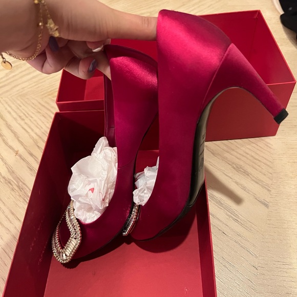 almost brand new size7.5 - Picture 2 of 4